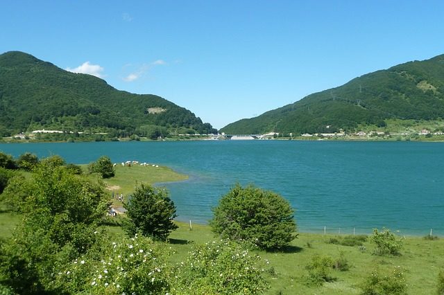 Lago e diga di Campotosto