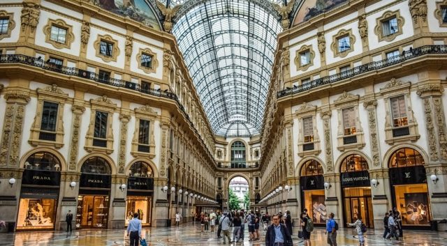 Galleria Vittorio Emanuele II, negozio PRADA